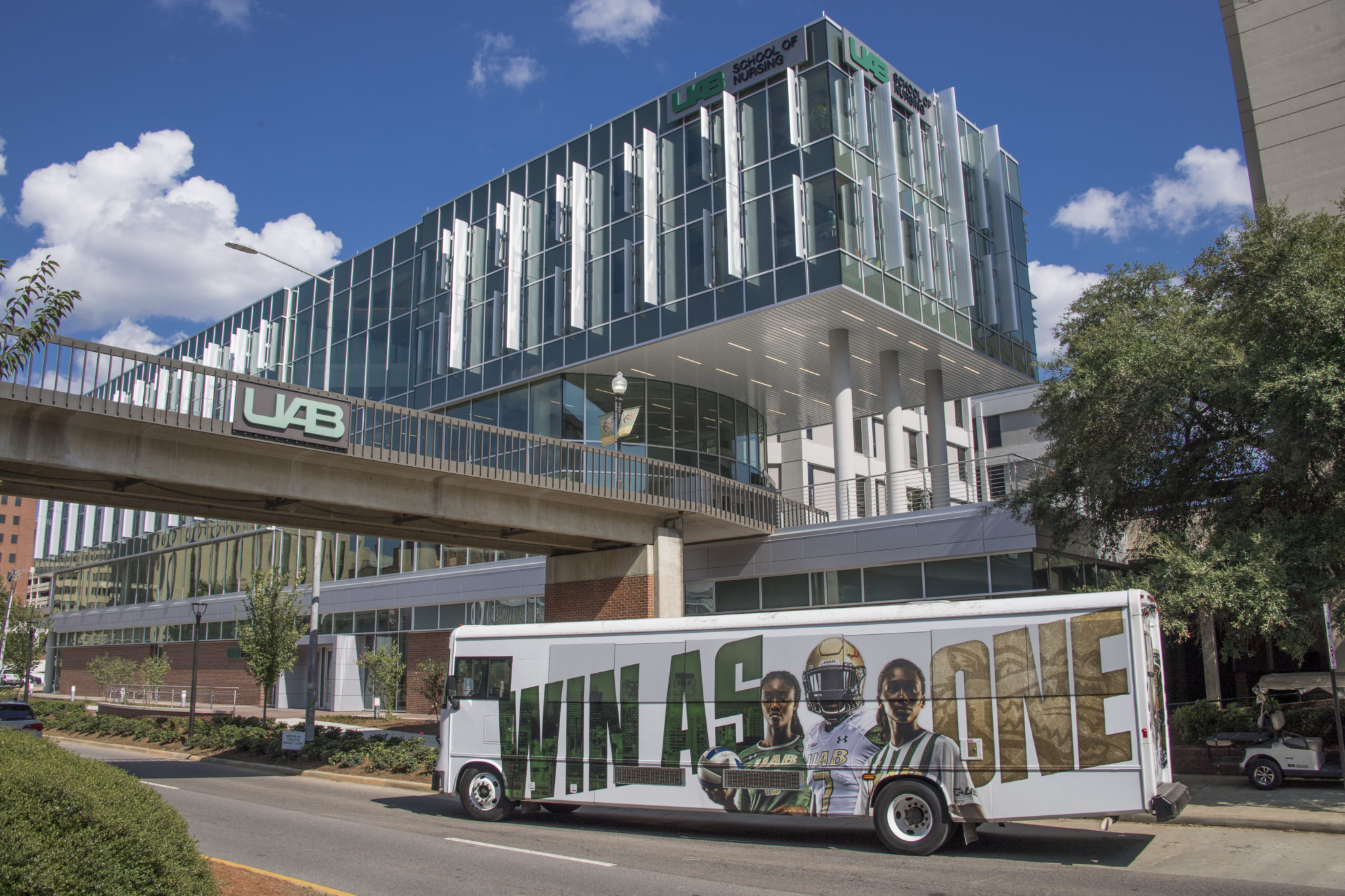 /img/newses/origin/School-of-Nursing_University-Boulevard-view.jpg