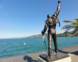 /img/newses/origin/Tượng-đài-Freddie-Mercury-1.jpg