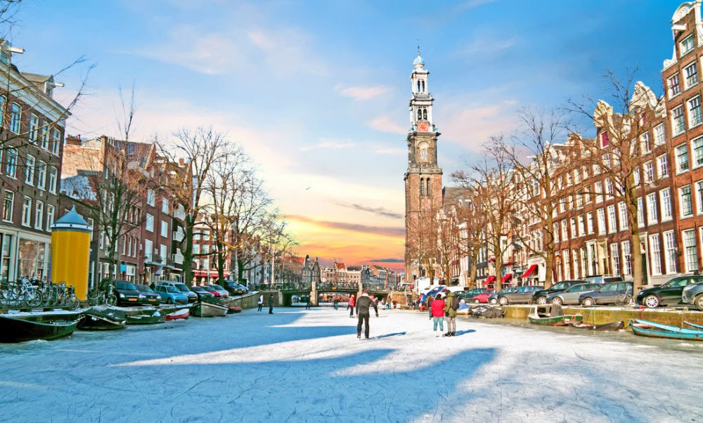 /img/newses/origin/amsterdam-winter-netherlands-skating-canals-ice.jpg